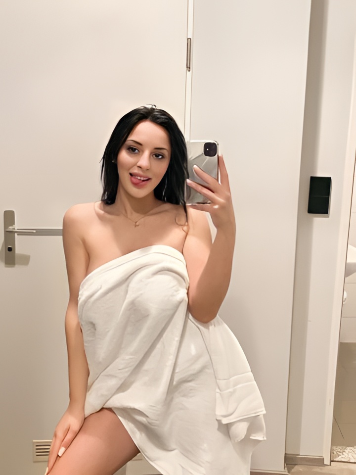 Леся привлекальеная девушка из Междуреченска цена от 3000 руб