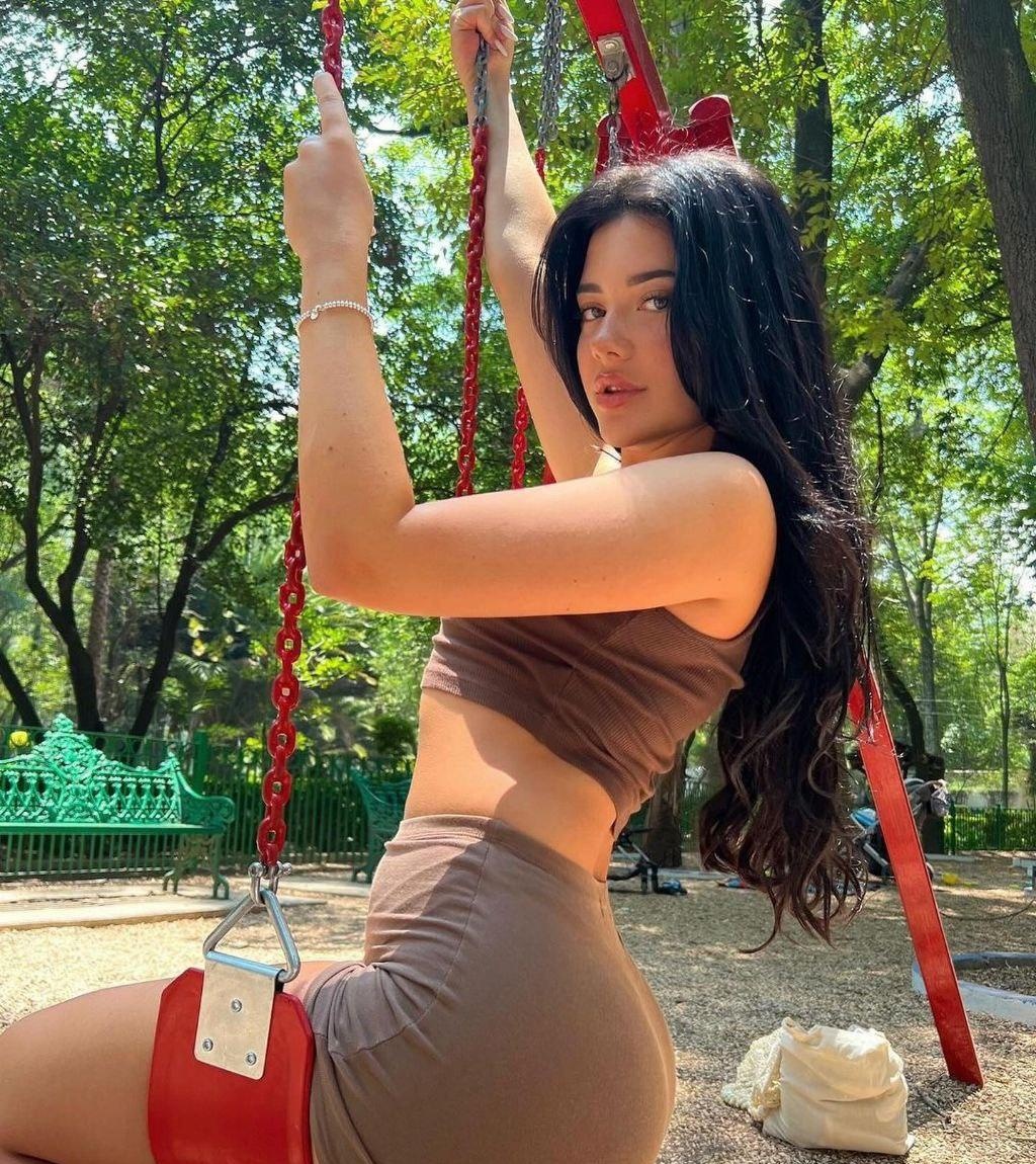 Юлия привлекальеная девушка из Междуреченска цена от 4000 руб