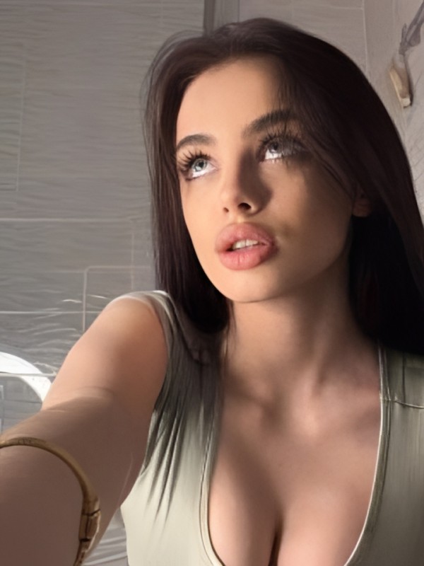 Анфиса привлекательная девушка из Междуреченска цена от 10000 руб