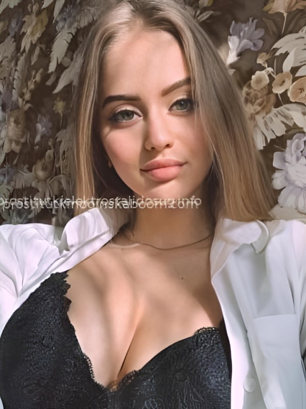 Анюта привлекательная девушка из Междуреченска цена от 3000 руб