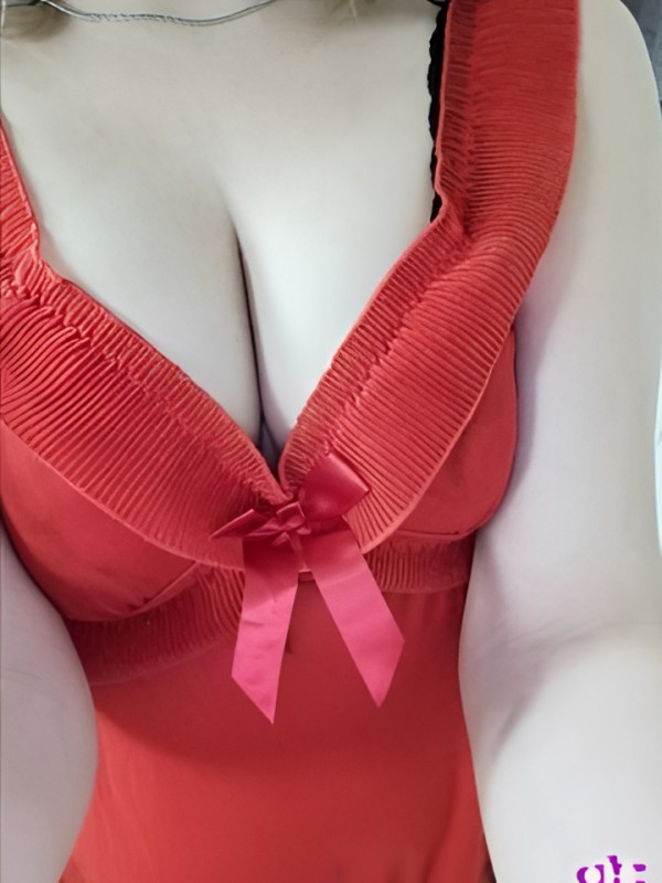 Елена привлекательная девушка из Междуреченска цена от 2500 руб