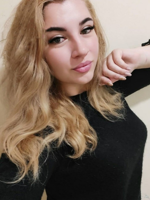 Олеся привлекательная девушка из Междуреченска цена от 3500 руб