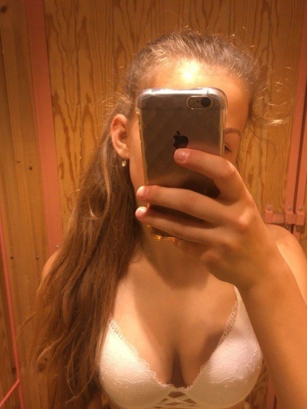 Лола привлекательная девушка из Междуреченска цена от 3000 руб