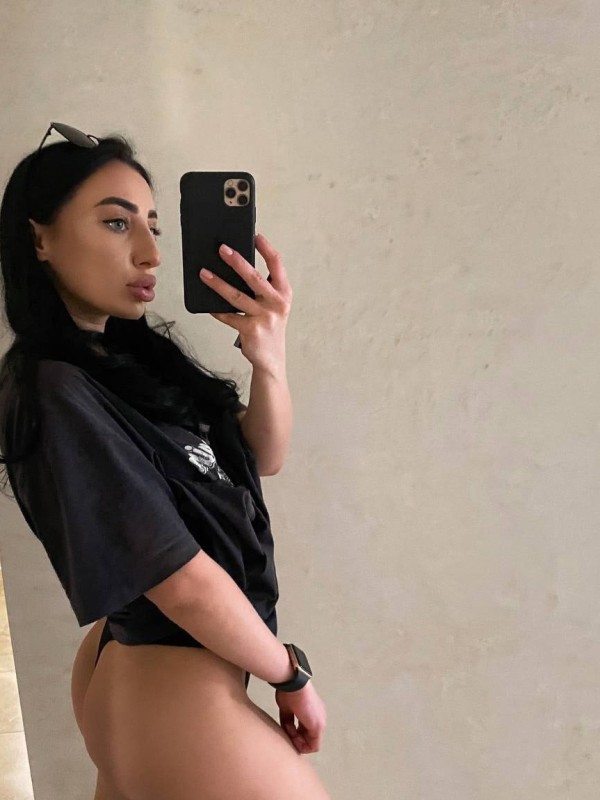 Лиза привлекательная девушка из Междуреченска цена от 3000 руб